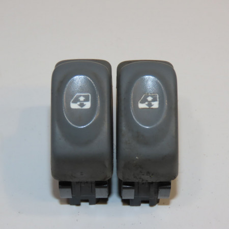 Commande lève-glace porte avant gauche occasion RENAULT TWINGO I Phase 3 08-2000->06-2007 1.2i 8v 60ch 8200189848