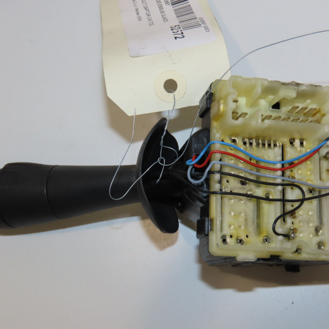 Commande essuie glace occasion RENAULT CAPTUR Phase 1 04-1995->04-1999 0.9i TCE 90ch 252605466R 2