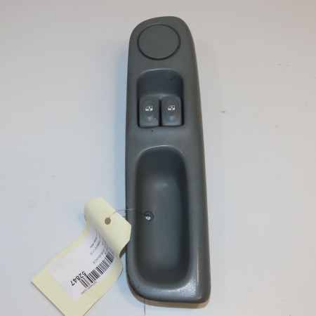 Commande lève-glace porte avant gauche occasion RENAULT TWINGO I Phase 3 08-2000->06-2007 1.2i 8200189848