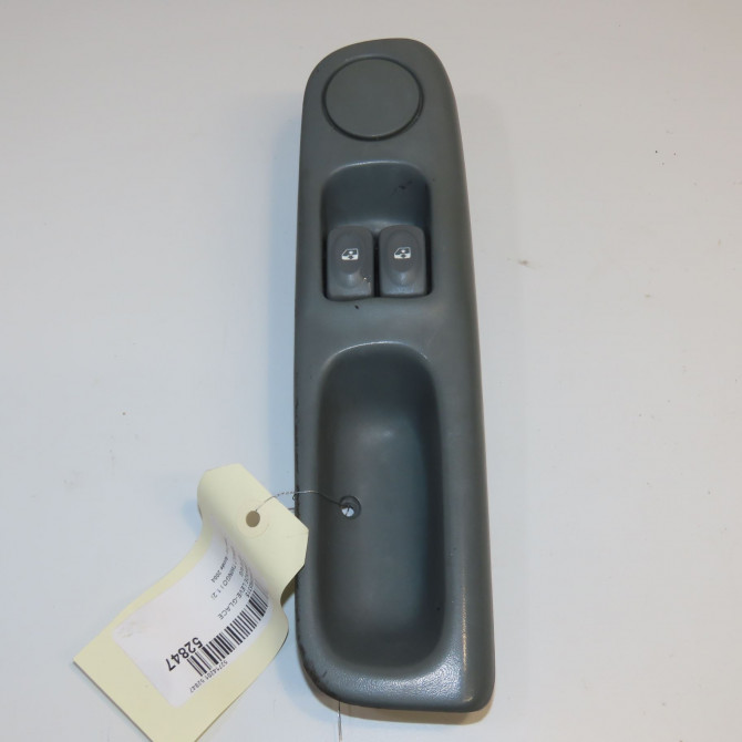 Commande lève-glace porte avant gauche occasion RENAULT TWINGO I Phase 3 08-2000->06-2007 1.2i 8200189848 1
