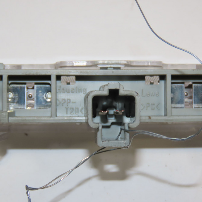 Feux stop supplementaire occasion TOYOTA YARIS II Phase 1 12-2005->11-2009 815700D040 3