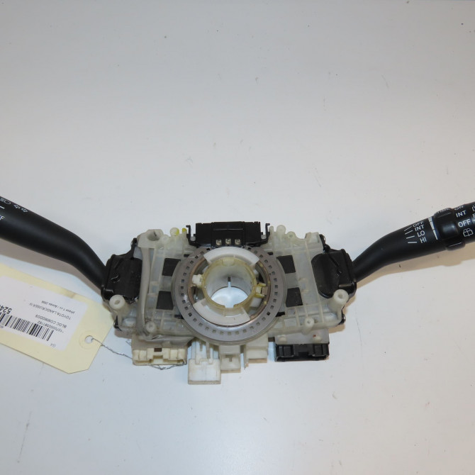 Bloc commodos occasion TOYOTA 146 Phase 1 04-1995->04-1999 3.0 D-4D 166ch 843106B600 1