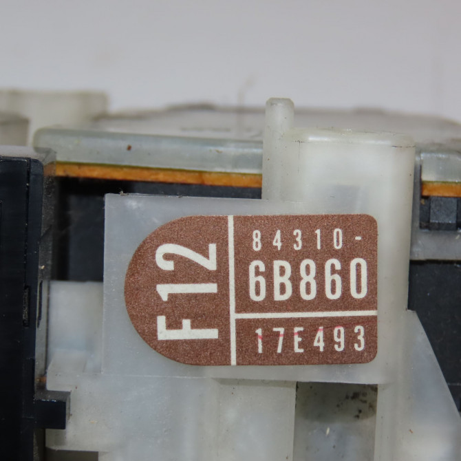 Bloc commodos occasion TOYOTA 146 Phase 1 04-1995->04-1999 3.0 D-4D 166ch 843106B600 5