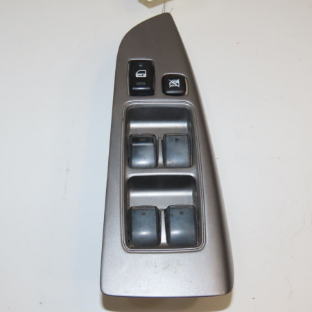 Commande lève-glace porte avant gauche occasion TOYOTA 146 Phase 1 04-1995->04-1999 3.0 D-4D 166ch 8404060053