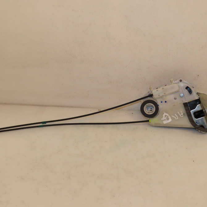 Serrure porte arg occasion TOYOTA YARIS III YARIS III Phase 1 2011-03-01->2015-04-30 1.5 100ch 690600D110 2