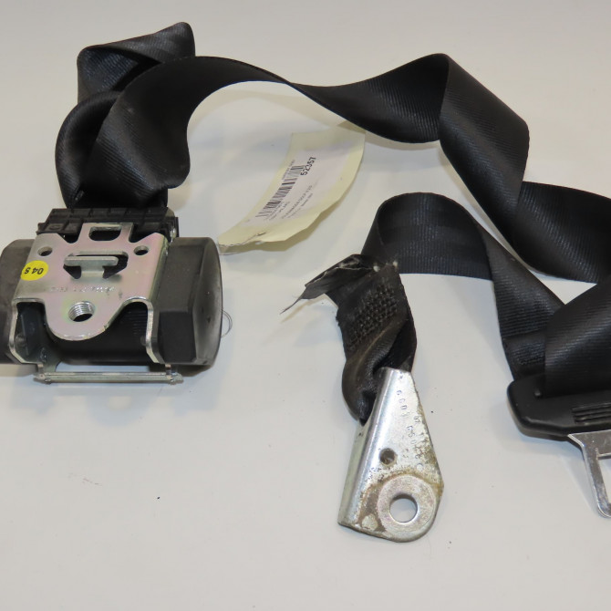 Ceinture arrière droite occasion VOLKSWAGEN GOLF V Phase 1 11-2003->10-2008 2.0 TDI 136ch 1K6857806AARAA 2