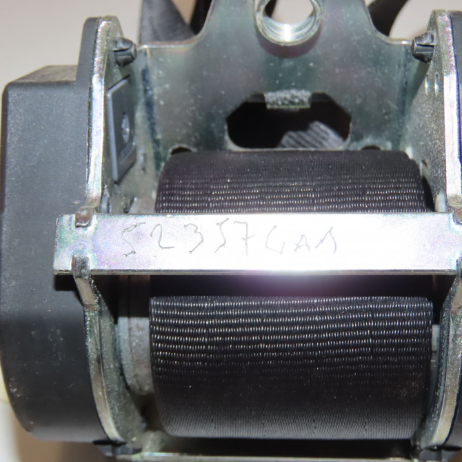 Ceinture arrière droite occasion VOLKSWAGEN GOLF V Phase 1 11-2003->10-2008 2.0 TDI 136ch 1K6857806AARAA 3