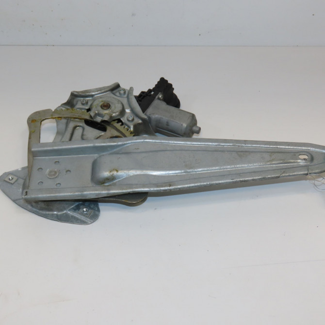 Mecanisme+moteur leve-glace ard occasion TOYOTA YARIS III YARIS III Phase 1 2011-03-01->2015-04-30 698300D230 2