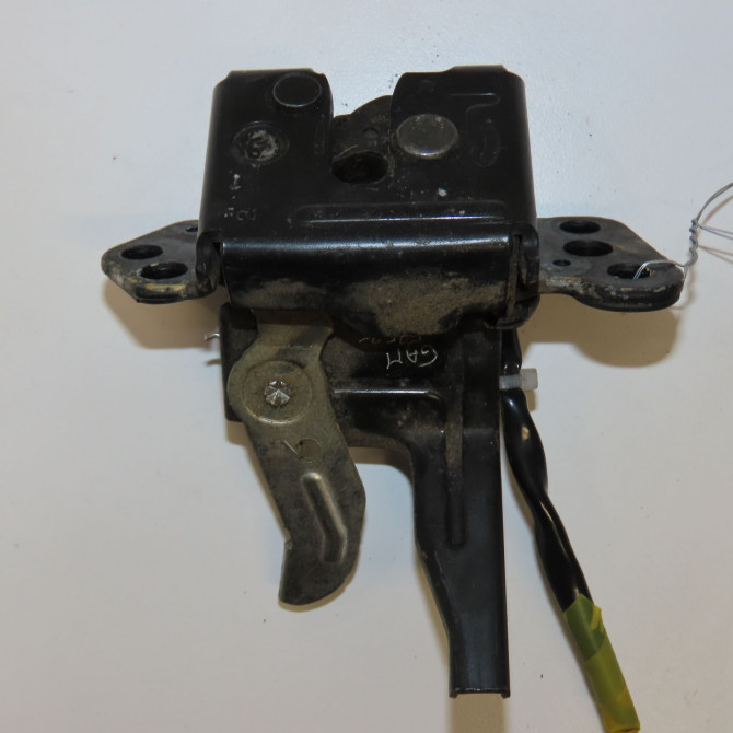 Serrure hayon occasion TOYOTA YARIS II Phase 1 12-2005->11-2009 1.4 D-4D 693500D041 1