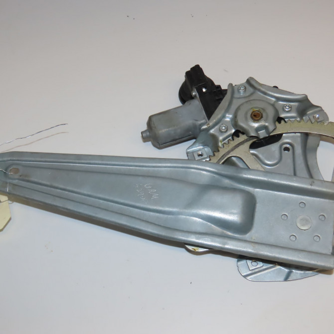 Mecanisme+moteur leve-glace arg occasion TOYOTA YARIS III YARIS III Phase 1 2011-03-01->2015-04-30 698400D230 2