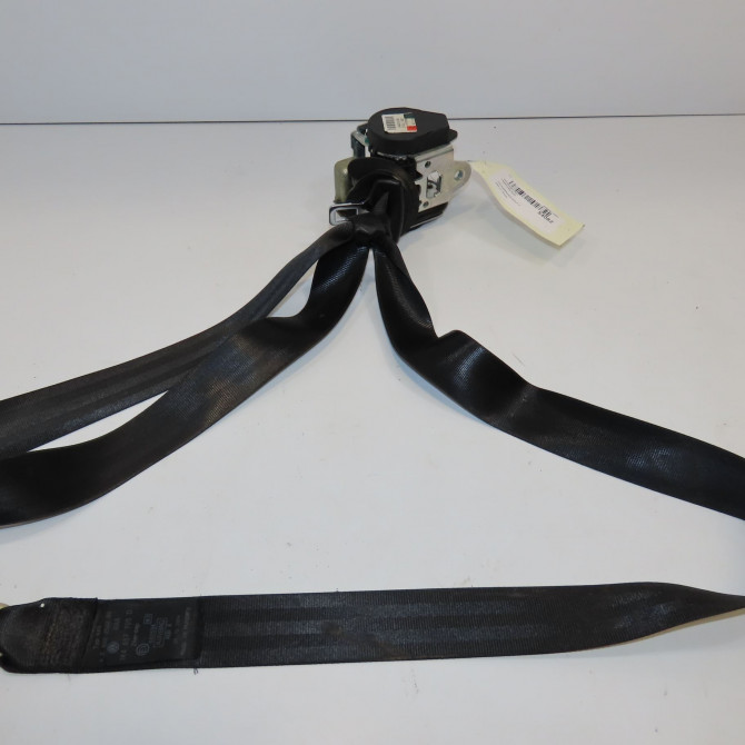 Ceinture avant droite occasion VOLKSWAGEN GOLF V Phase 1 11-2003->10-2008 1.4i 75ch 1K4857706BARAA 1