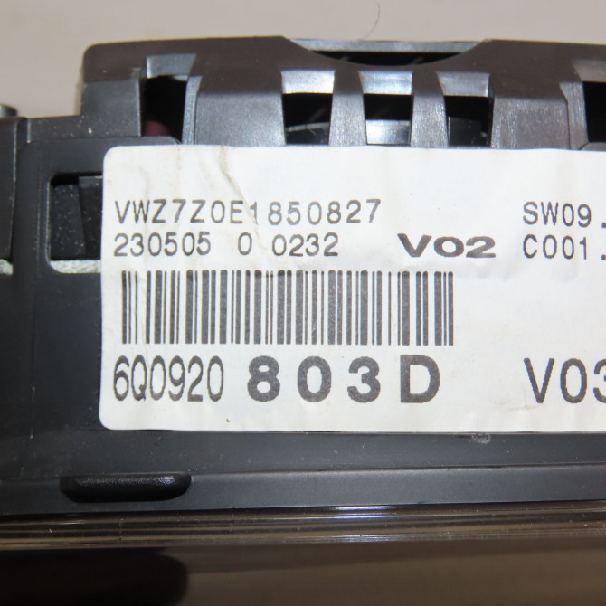 Compteur occasion VOLKSWAGEN POLO IV Phase 2 05-2005->09-2009 1.4 TDI 80ch 6Q0920803DX002 3