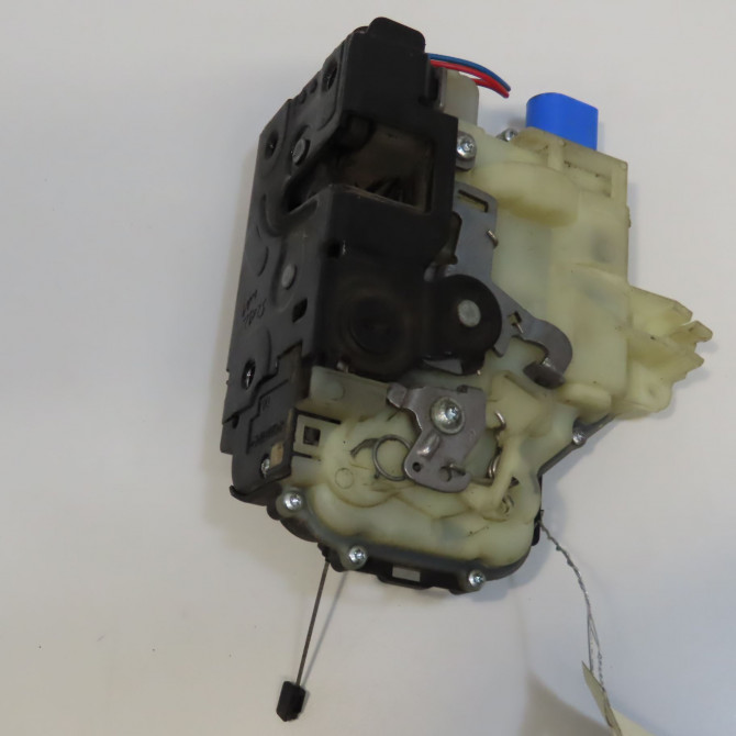 Serrure porte ard occasion SEAT IBIZA III Phase 1 03-2002->03-2006 1.4i 100ch 3B4839016AN 1