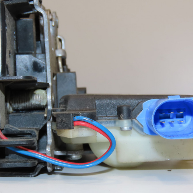 Serrure porte ard occasion SEAT IBIZA III Phase 1 03-2002->03-2006 1.4i 100ch 3B4839016AN 4