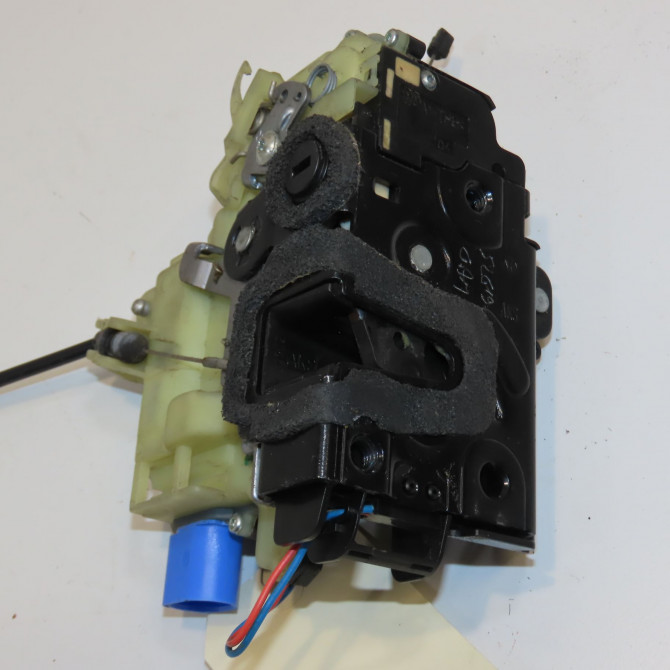 Serrure porte ard occasion VOLKSWAGEN POLO IV Phase 2 05-2005->09-2009 1.4 TDI 70ch 3B4839016AN 1