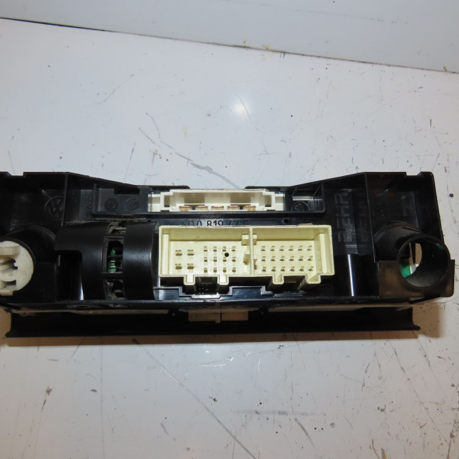 Commande de chauffage occasion VOLKSWAGEN POLO V POLO V Phase 1 2009-09-01->2014-05-31 1.6 TDI 75ch 6R0820045Q 2