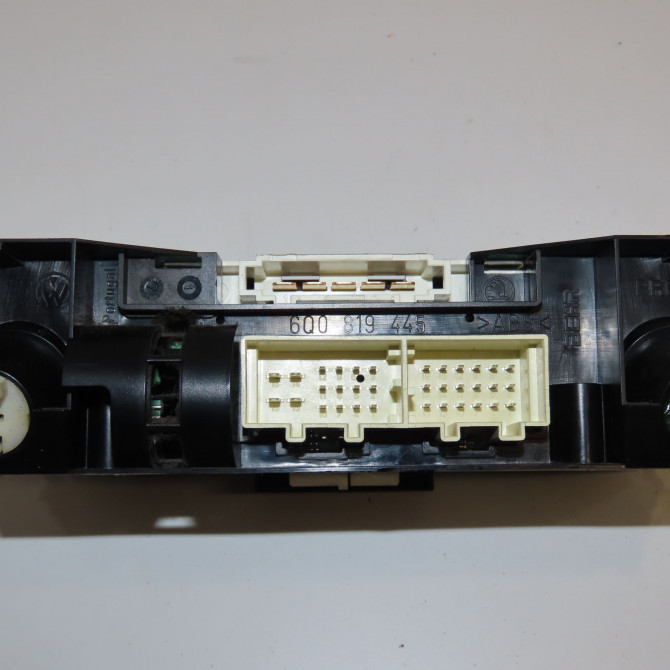 Commande de chauffage occasion VOLKSWAGEN POLO V POLO V Phase 1 2009-09-01->2014-05-31 1.6 TDI 75ch 6R0820045Q 3