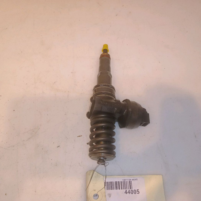 occasion VOLKSWAGEN GOLF V Phase 1 11-2003->10-2008 1.9 TDI 90ch 38130073AG 2