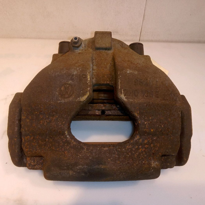 Etrier de frein avant droit occasion VOLKSWAGEN TRANSPORTER V 7H0615124C 1