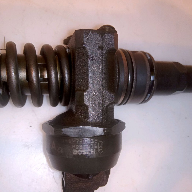 occasion VOLKSWAGEN TOURAN I Phase 2 11-2006->09-2010 1.9 TDI 105ch 38130073AG 4