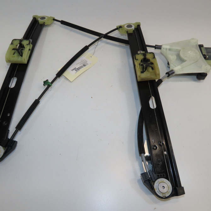 Mecanisme + moteur lève-glace avant droit occasion VOLKSWAGEN T ROC 2GA837462F 2