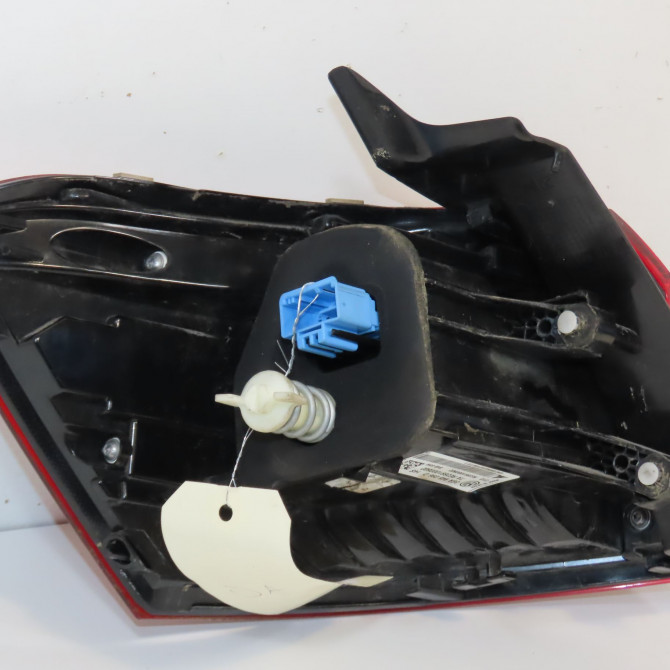 Feu arrière droit occasion VOLKSWAGEN T ROC 2GA945096D 2