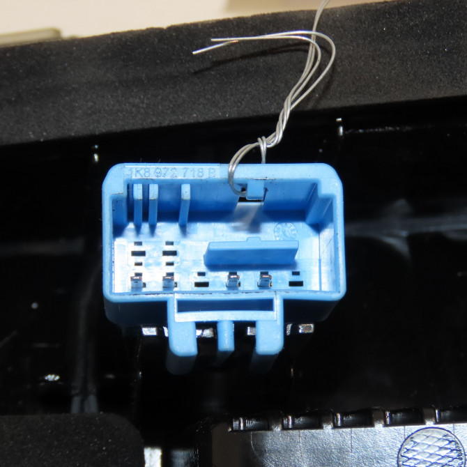 Feu arrière interieur gauche occasion VOLKSWAGEN T ROC 2GA945093B 3