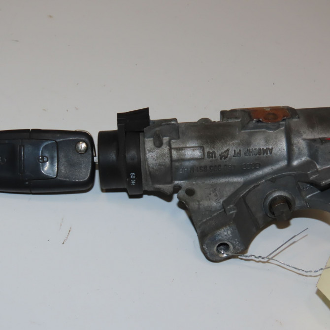 Antivol de direction occasion VOLKSWAGEN TRANSPORTER V Phase 1 06-2003->08-2009 4B0905851Q 2