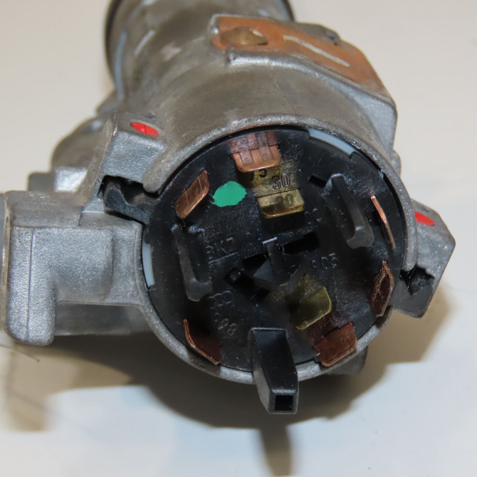 Antivol de direction occasion VOLKSWAGEN TRANSPORTER V Phase 1 06-2003->08-2009 4B0905851Q 3