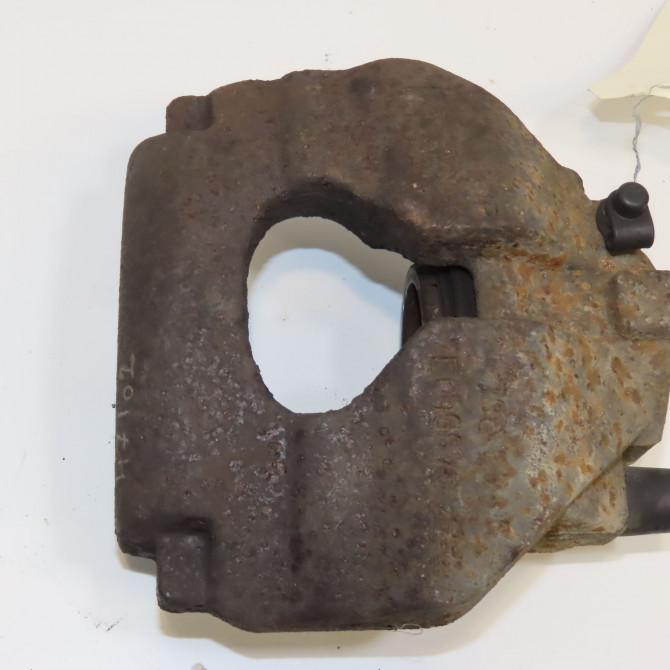 Etrier de frein avant droit occasion VOLKSWAGEN TRANSPORTER V Phase 1 06-2003->08-2009 7H0615124C 4