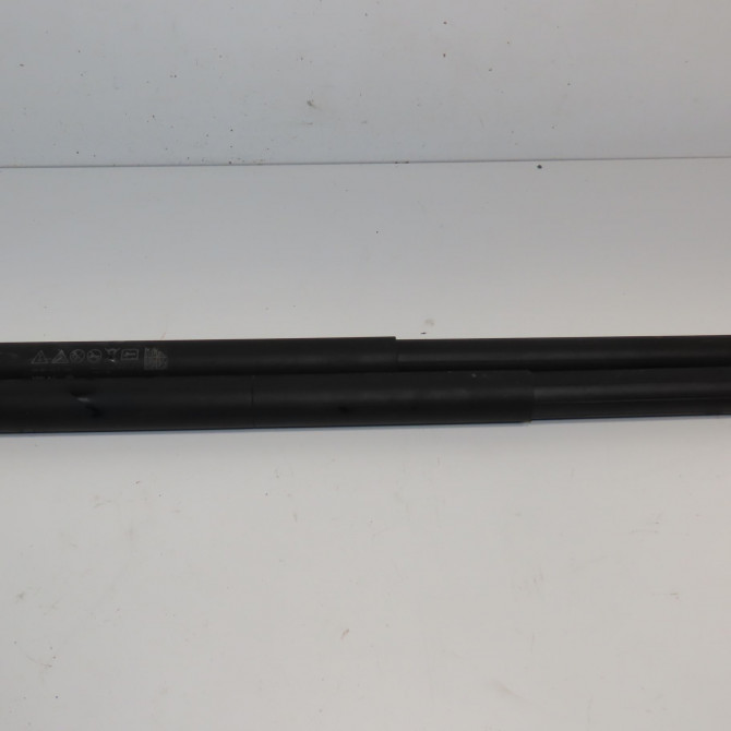 Verin droit hayon occasion VOLKSWAGEN T ROC 1