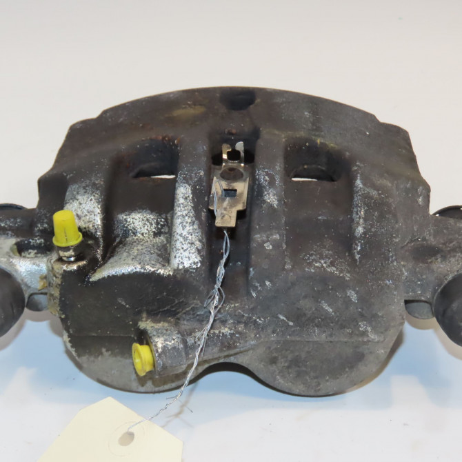 Etrier de frein avant droit occasion RENAULT MAXITY 3