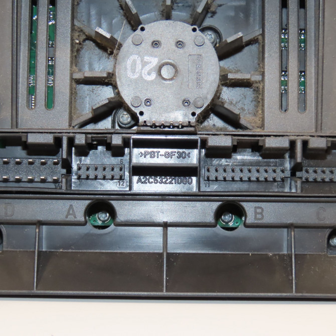 Commande de chauffage occasion AUDI A3 II Phase 2 06-2008->07-2012 1.9 TDi 105ch 3