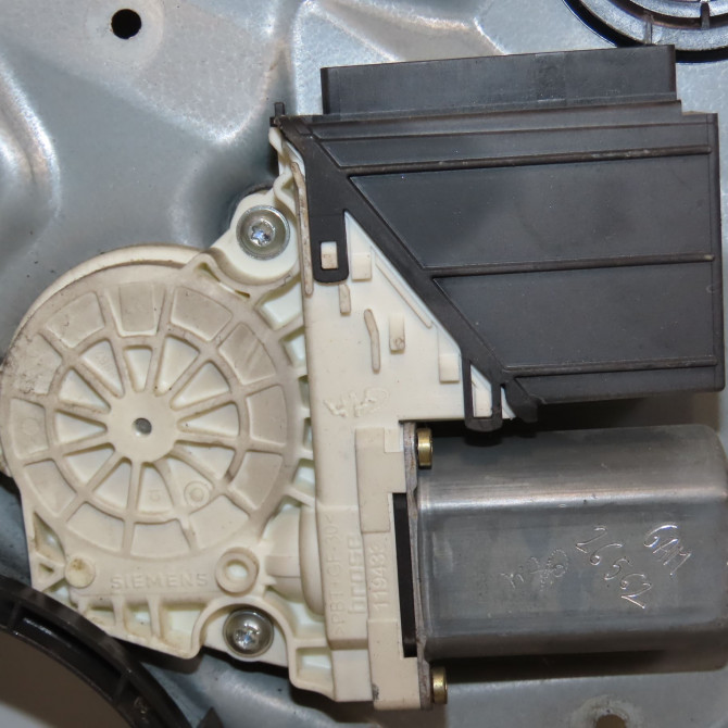 Mecanisme+moteur leve-glace avg occasion SEAT IBIZA III Phase 1 03-2002->03-2006 6L3837461 3