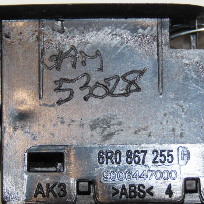 Commande lève-glace porte avant droite occasion VOLKSWAGEN POLO V Phase 2 02-2014->... 1.2i 90ch 3