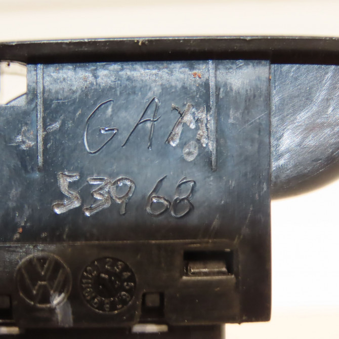 Commande lève-glace porte avant droite occasion VOLKSWAGEN POLO V Phase 2 02-2014->... 1.2i 90ch 6C0959855WHS 3