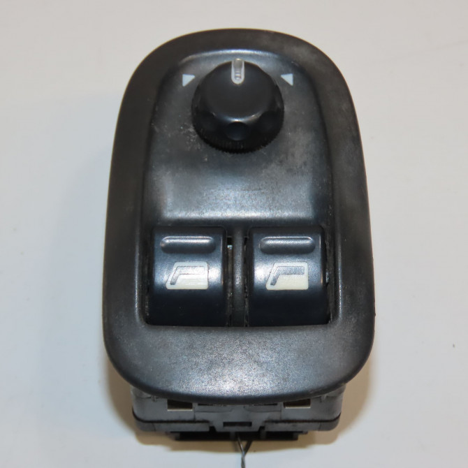 Commande lève-glace porte avant gauche occasion PEUGEOT 306 Phase 2 04-1997->03-2002 1.9 D 6552WK 1