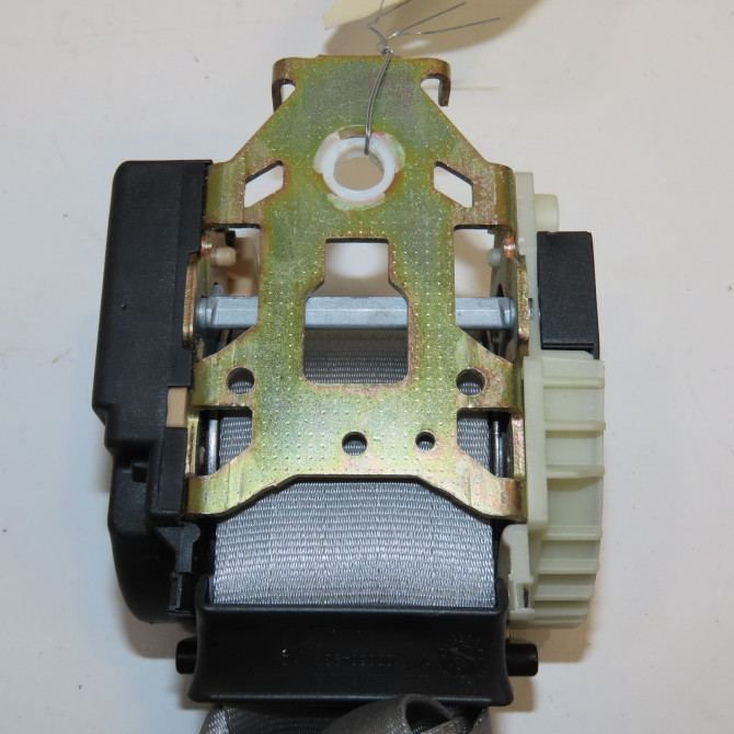 Ceinture arrière droite occasion RENAULT CLIO II Phase 2 06-2001->07-2006 8200282148 3