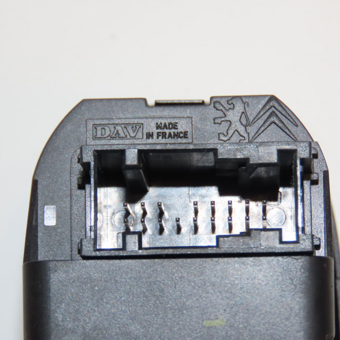 Commande lève-glace porte avant gauche occasion PEUGEOT 306 Phase 2 04-1997->03-2002 1.9 TD 6552WK 3