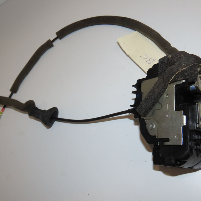 Serrure porte avd occasion RENAULT KOLEOS I Phase 1 06-2008->12-2011 2.0 DCI 150ch 805024058R 1