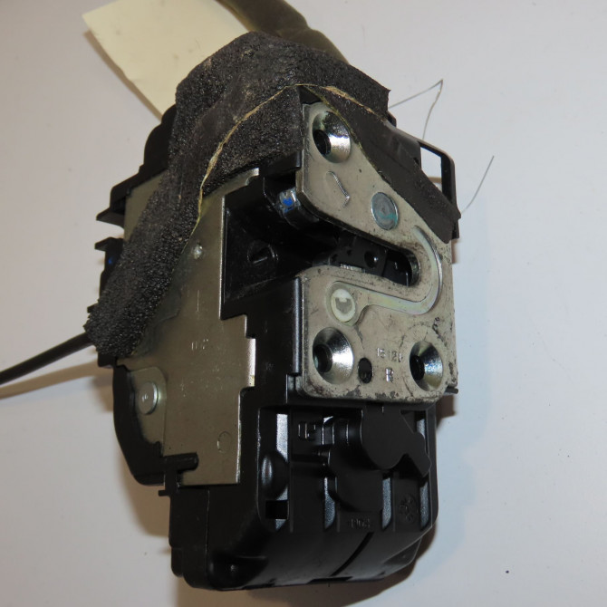 Serrure porte avd occasion RENAULT KOLEOS I Phase 1 06-2008->12-2011 2.0 DCI 150ch 805024058R 2