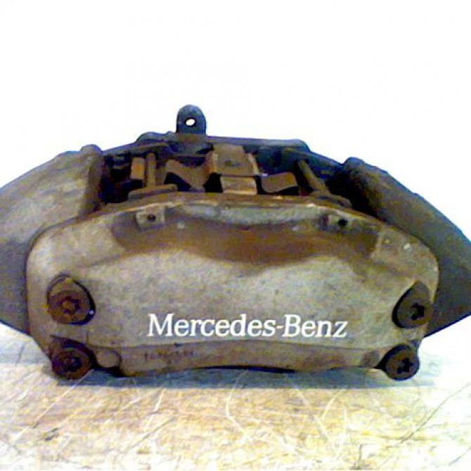 Etrier de frein avant droit occasion MERCEDES CLASSE ML I Phase 1 01-1998->09-2001 20723304 1