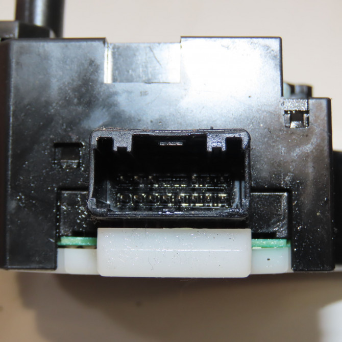 Bloc commodos occasion RENAULT KOLEOS I Phase 1 06-2008->12-2011 2.0 DCI 150ch 4