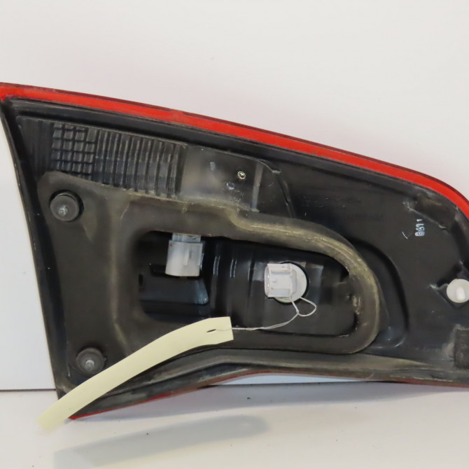 Feu arrière intérieur droit occasion RENAULT KOLEOS I Phase 1 06-2008->12-2011 2.0 DCI 150ch 26550JY05A 2