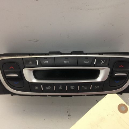 Commande de chauffage occasion RENAULT MEGANE III Phase 1 11-2008->01-2012 1.4 TCE 16v 130ch 275103596R