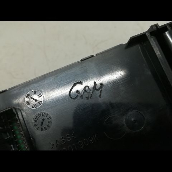 Commande de chauffage occasion RENAULT MEGANE III Phase 2 01-2012->06-2014 1.5 DCI 8v 110ch 275103596R 5