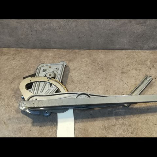 Mecanisme + moteur lève-glace avant droit occasion RENAULT MEGANE III Phase 1 11-2008->01-2012 1.5 DCI 85ch 807206454R 2