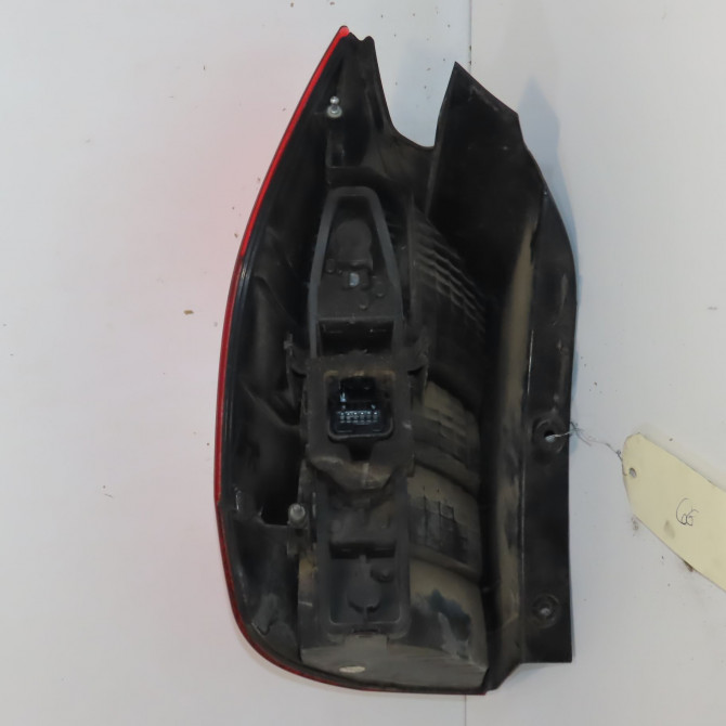 Feu arrière droit occasion RENAULT SCENIC II Phase 1 03-2004->09-2006 1.5 DCI 80ch 8200127702 2