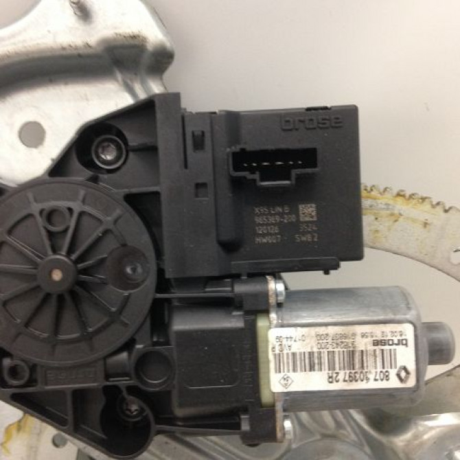 Mecanisme + moteur lève-glace avant droit occasion RENAULT MEGANE III Phase 2 01-2012->06-2014 807206454R 2