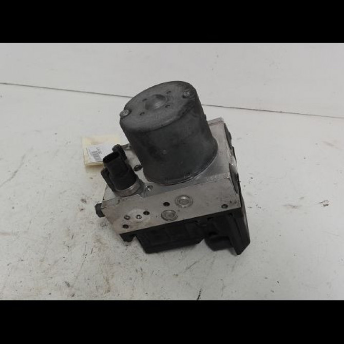 Unité hydraulique ABS occasion TOYOTA COROLLA VERSO II Phase 1 05-2004->06-2007 115 D-4D 440500F021 1